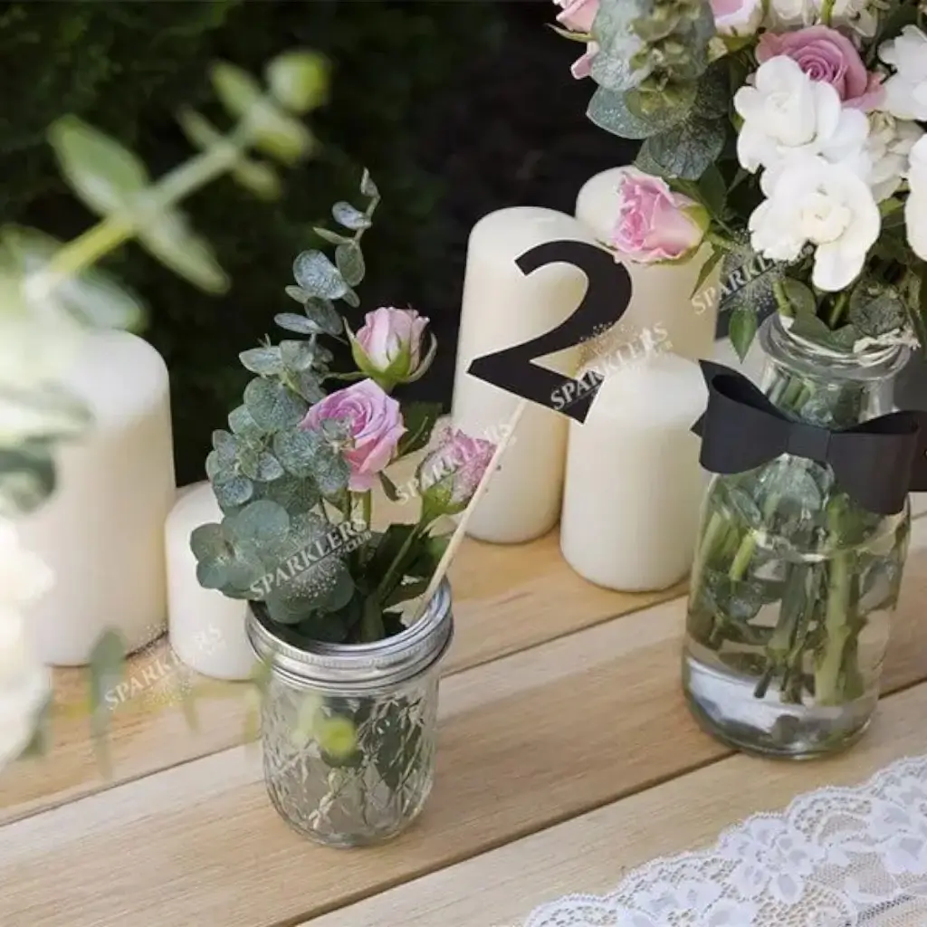 Black table numbers from 1 to 10