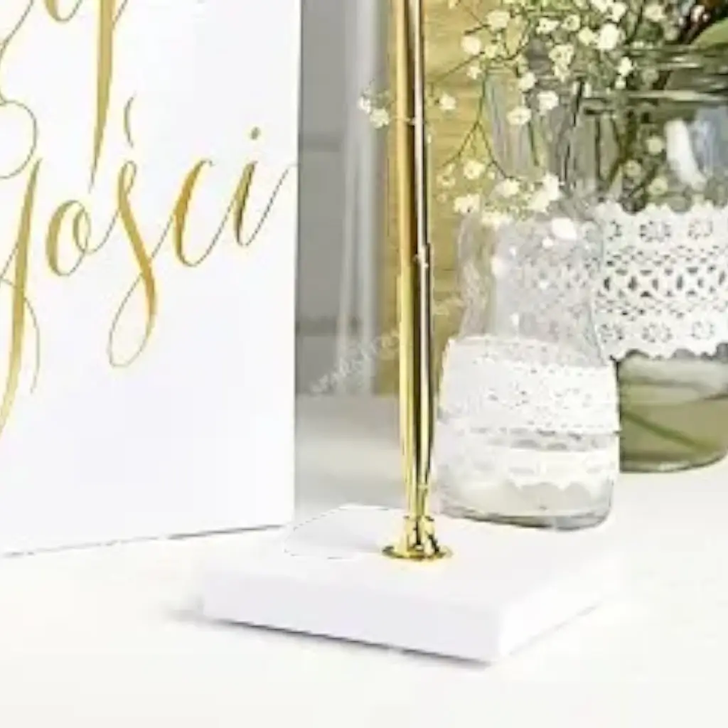 White & gold pen holder