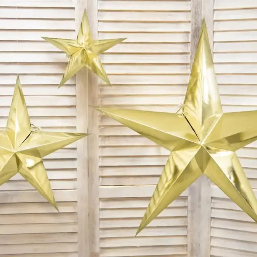 Gold paper star 30cm