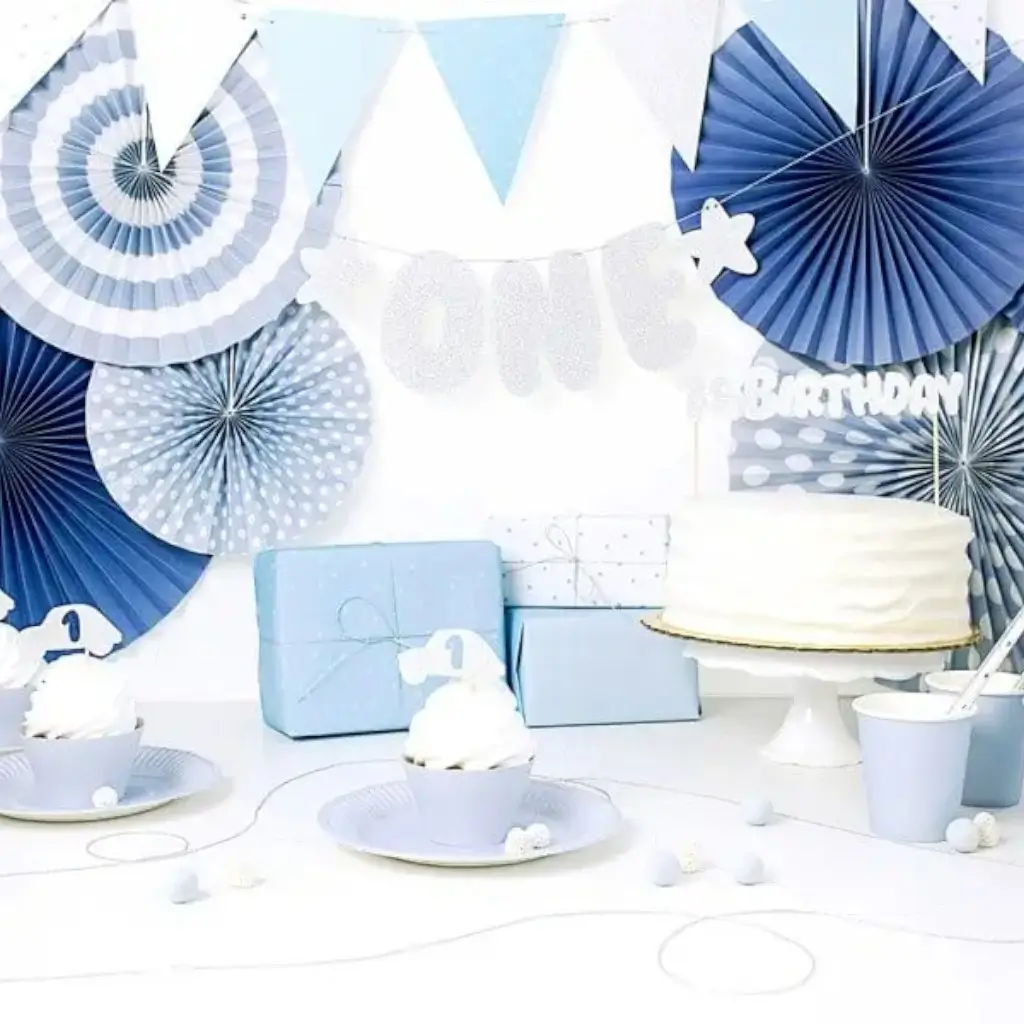 Blue paper garland with motifs