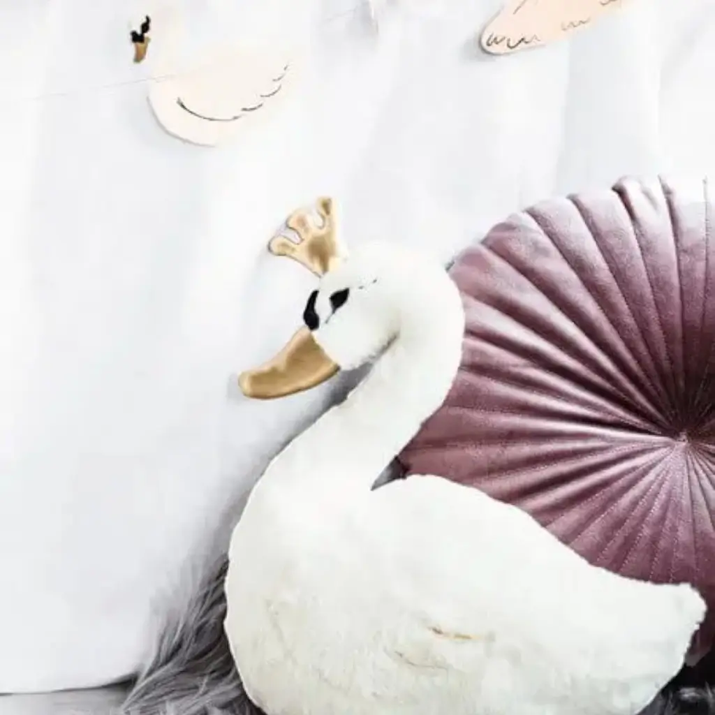 White swan plush