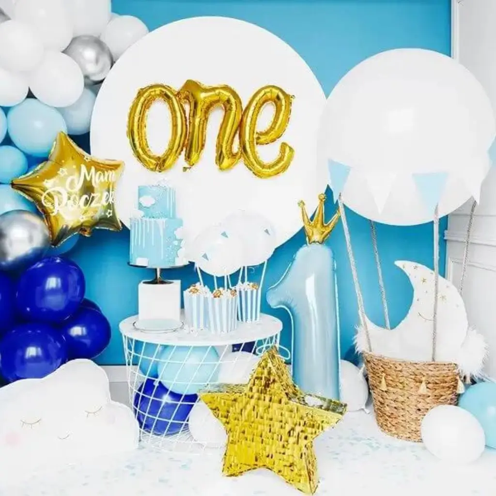 Half Balloon Arch in Blue, White and Silver