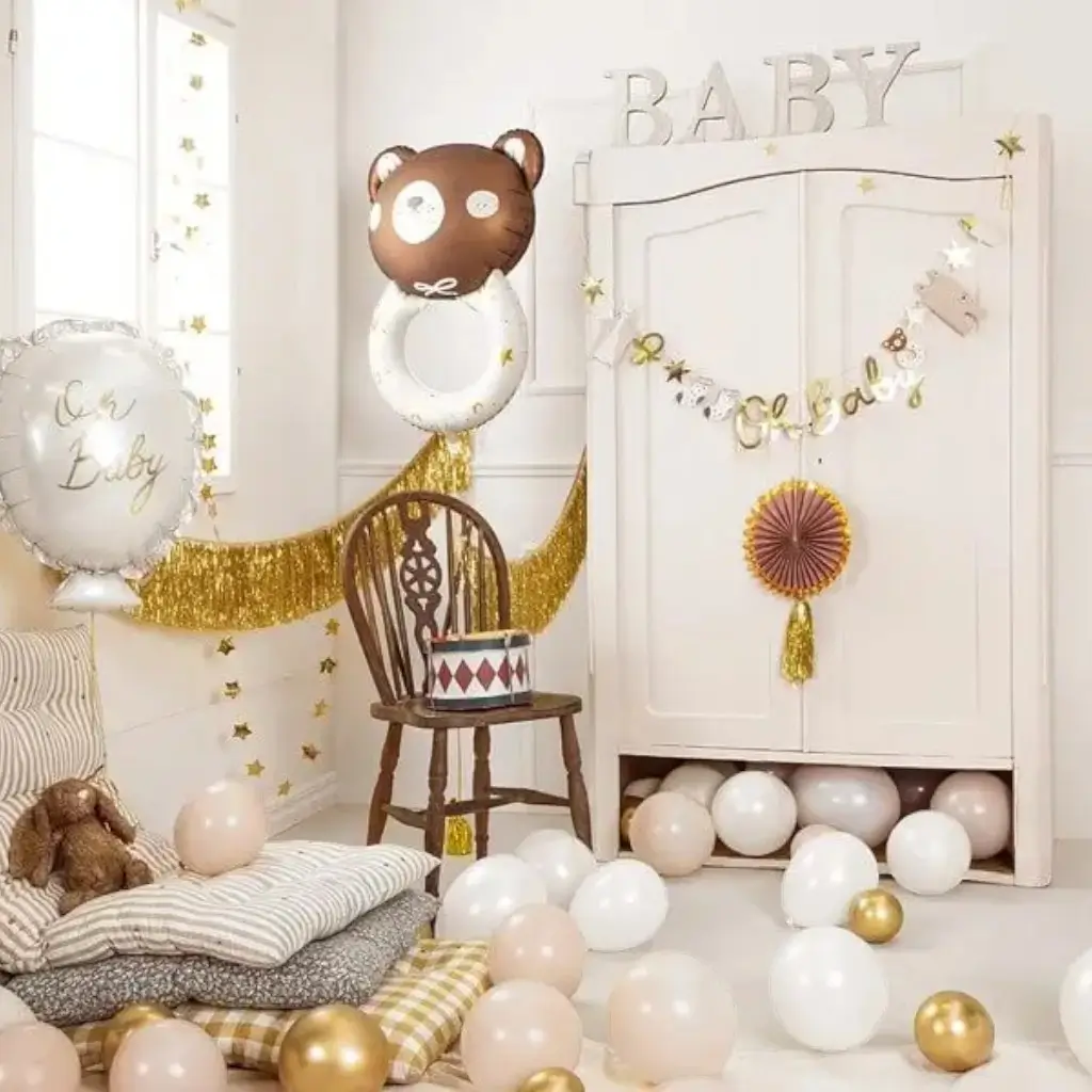 Oh Baby Gold Paper Garland - 2.5 meters