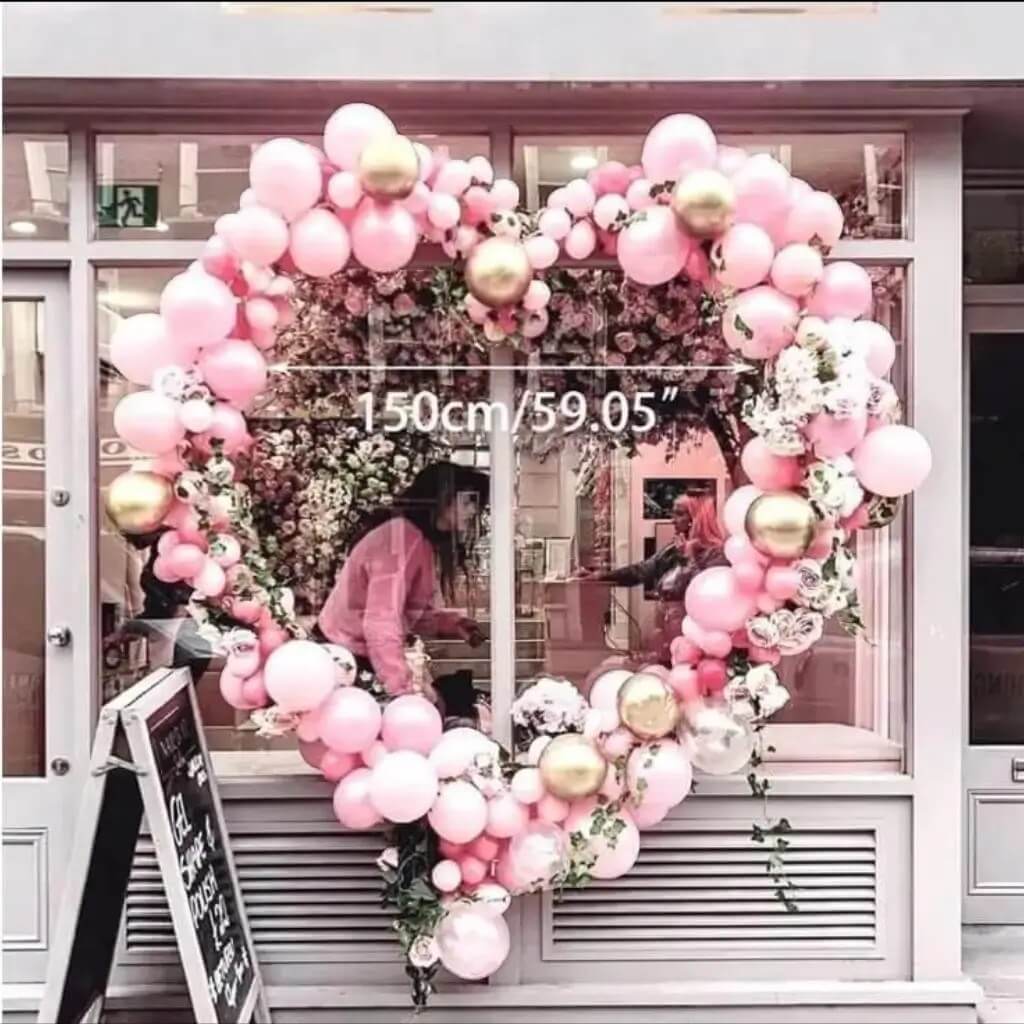 Heart-shaped Balloon Arch - 150cm