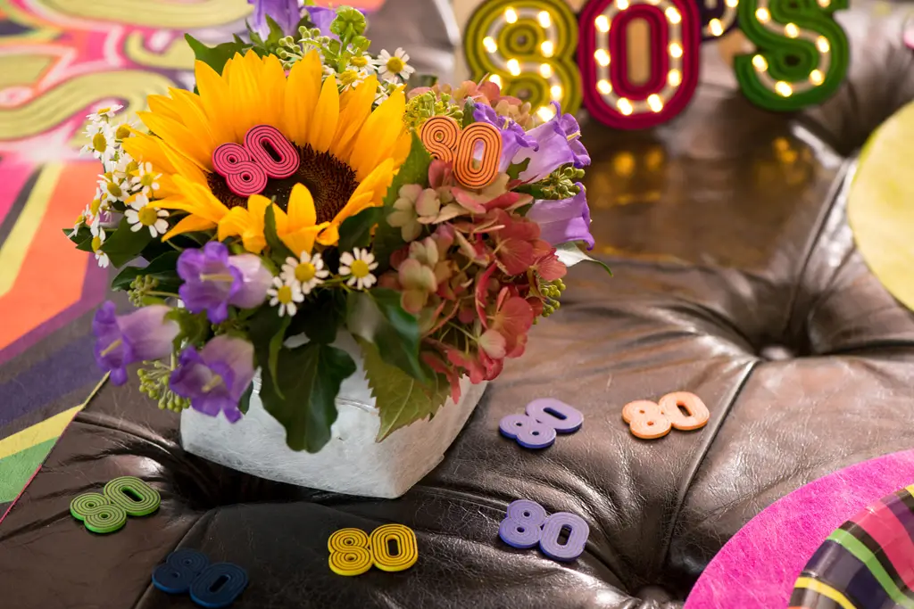 Table Decoration - 80's - Set of 10