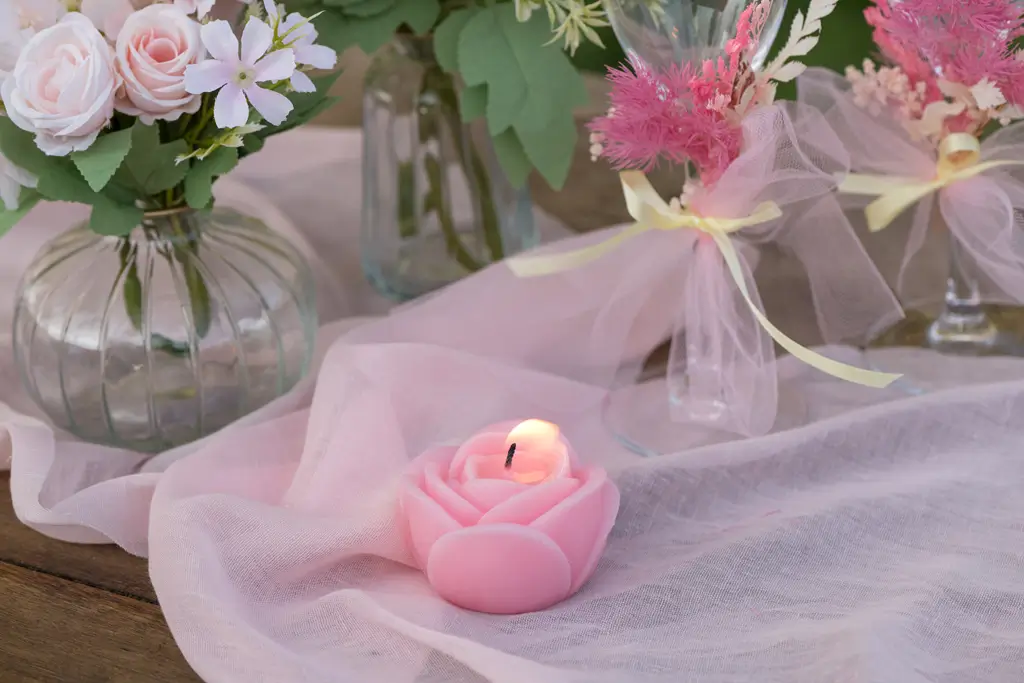 Carved Rose flower candle - Light pink