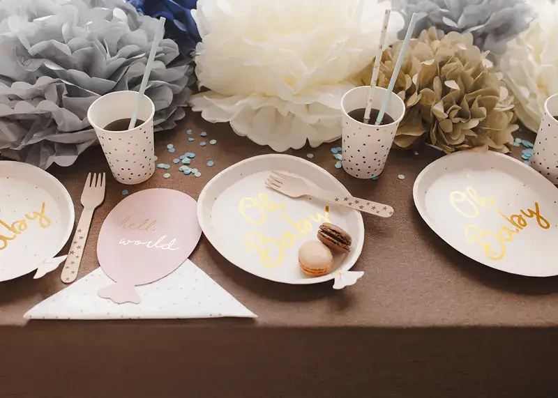 6 Oh baby cream baby shower plates, 17.5 x 22 cm