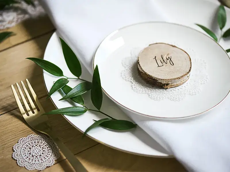 6 Wooden place cards