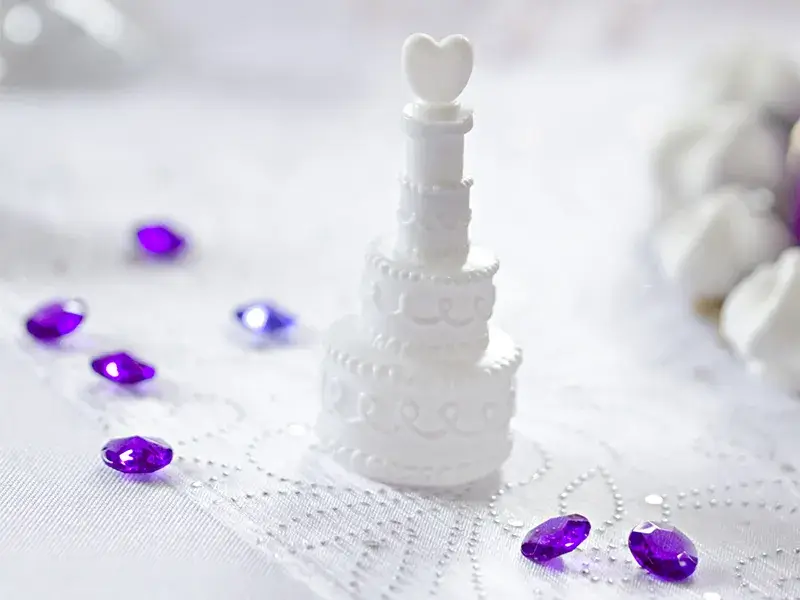 24 Tubes of soap bubbles wedding cake