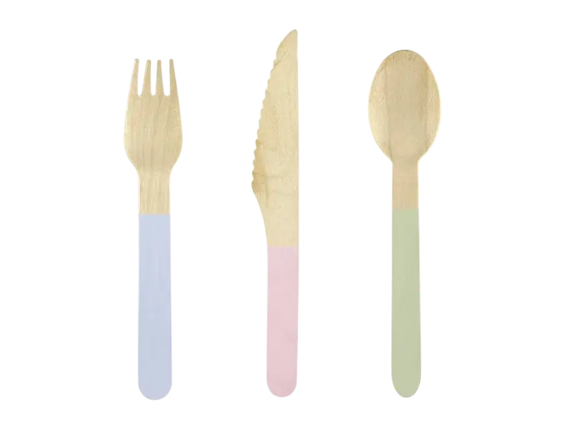 18 pastel wooden place settings