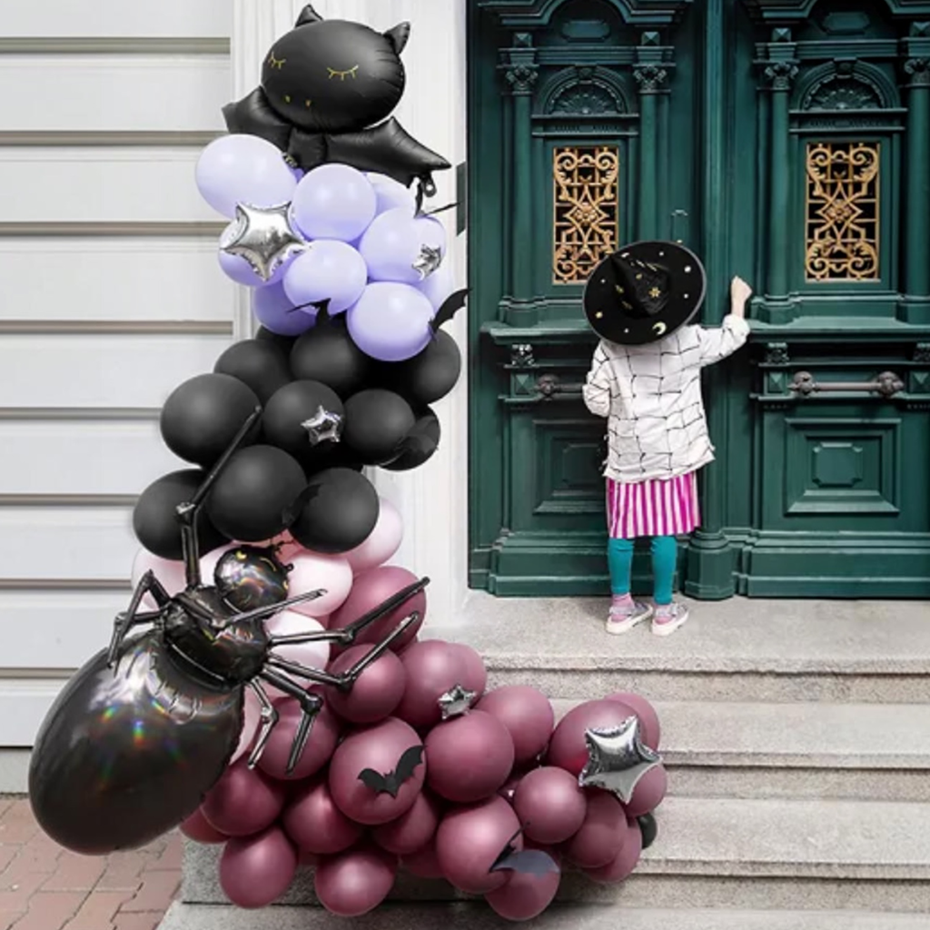 Halloween balloon garland