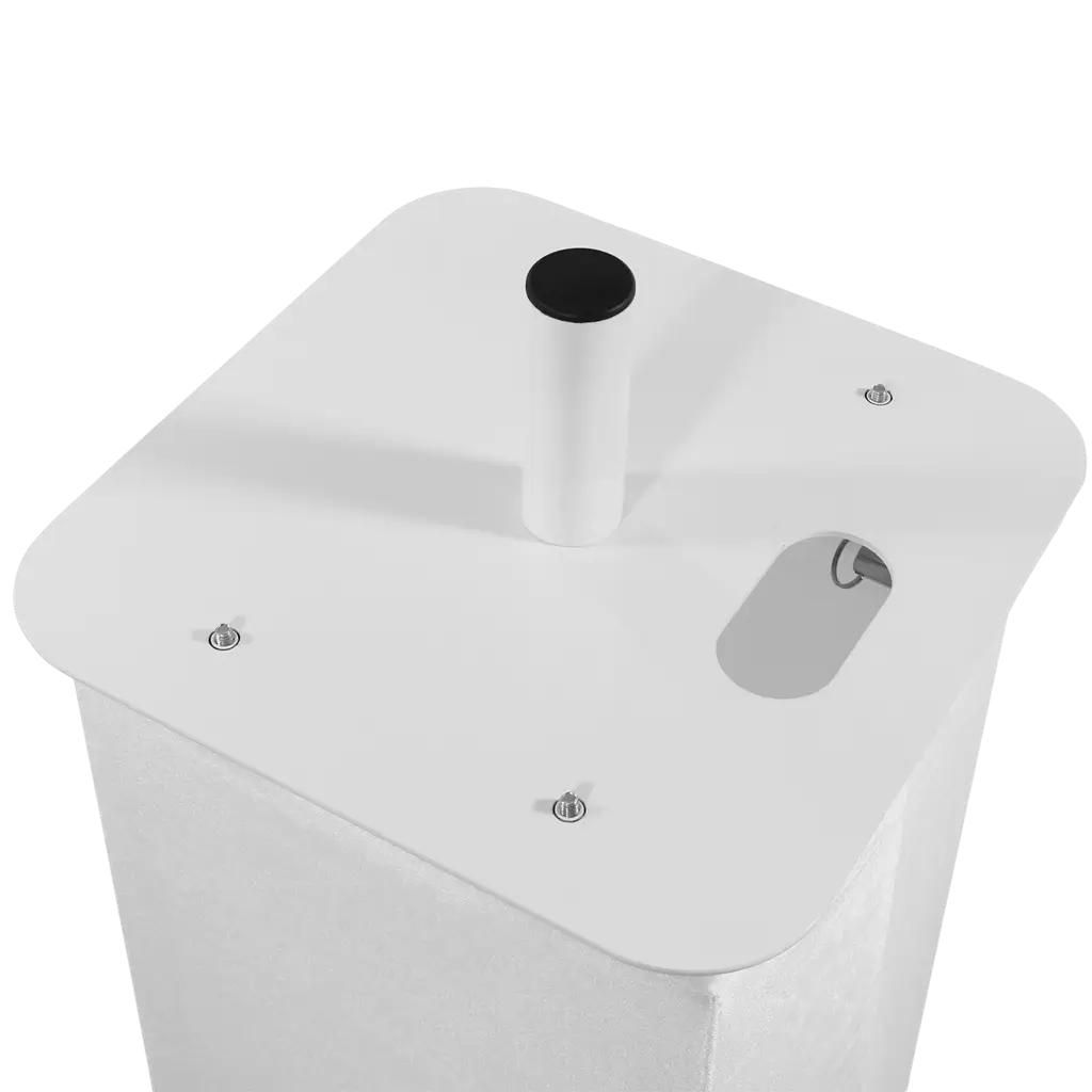 Set of 2 extendable totems (106–195 cm) with white Lycra covers and flight case – Plugger